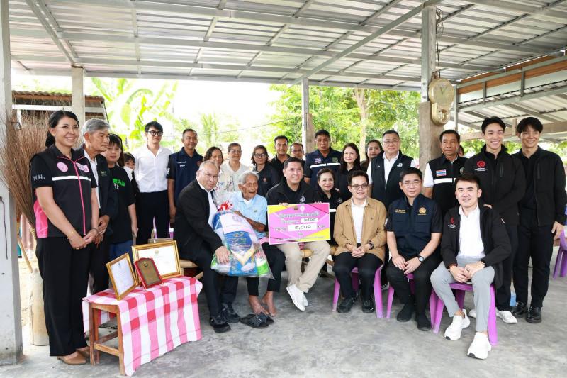 รมว.พม. ลงพื้นที่พ�