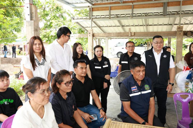 รมว.พม. ลงพื้นที่พ�