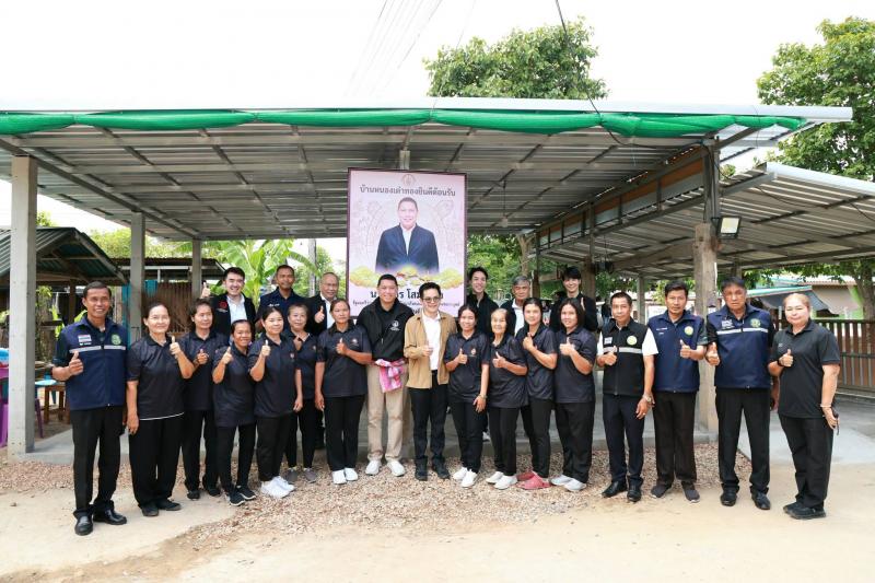 รมว.พม. ลงพื้นที่พ�