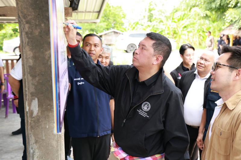 รมว.พม. ลงพื้นที่พ�