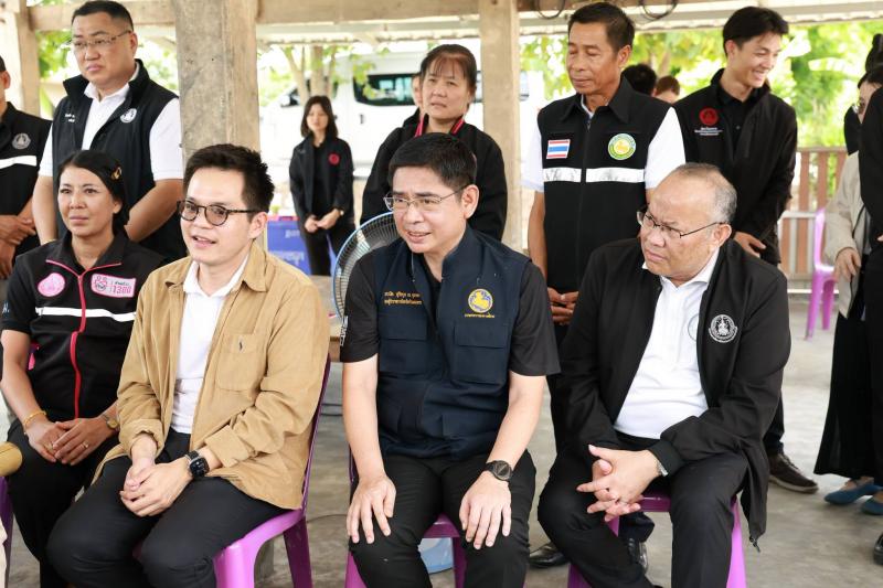 รมว.พม. ลงพื้นที่พ�