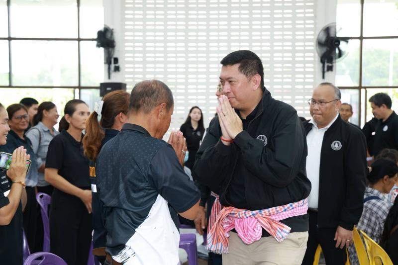 รมว.พม. เป็นประธาน�