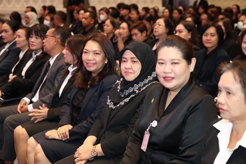 รมว.พม. เป็นประธาน�
