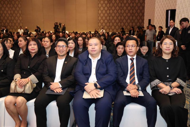 รมว.พม. เป็นประธาน�
