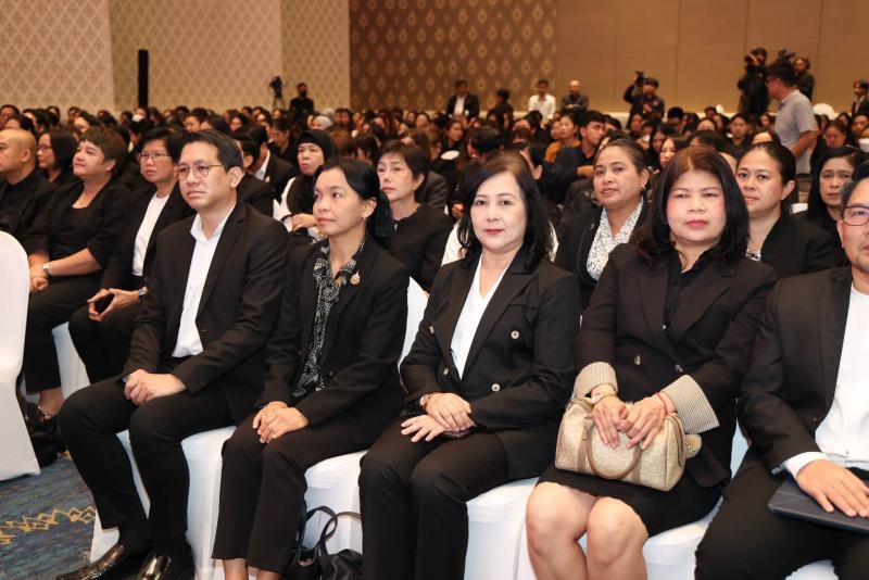 รมว.พม. เป็นประธาน�