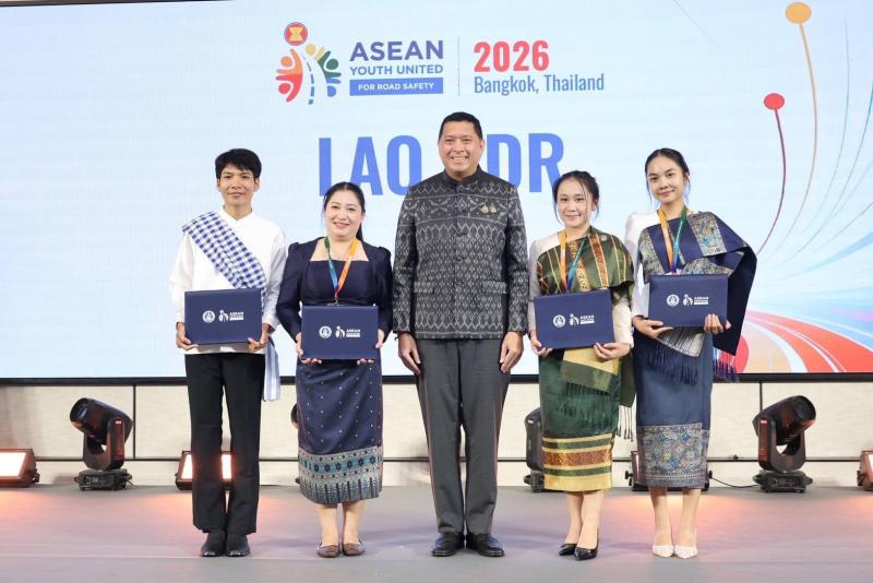 "นิกร โสมกลาง" ร