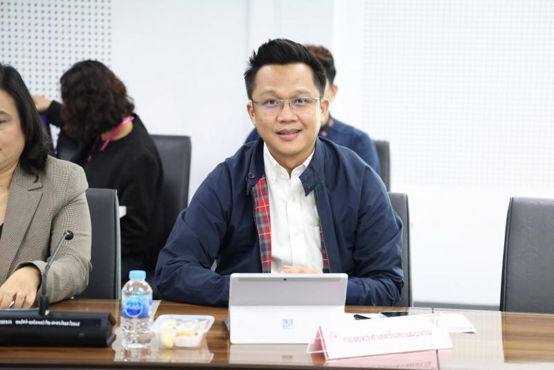 ปลัด พม. เป็นประธา�