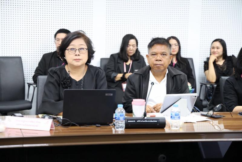 ปลัด พม. เป็นประธา�