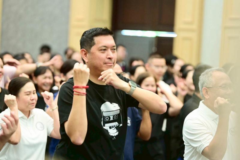 รมว.พม. เป็นประธาน�