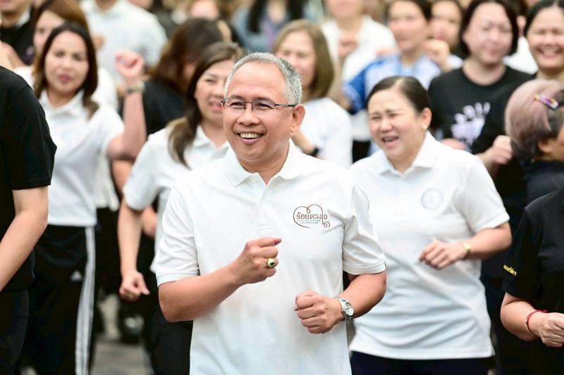 รมว.พม. เป็นประธาน�
