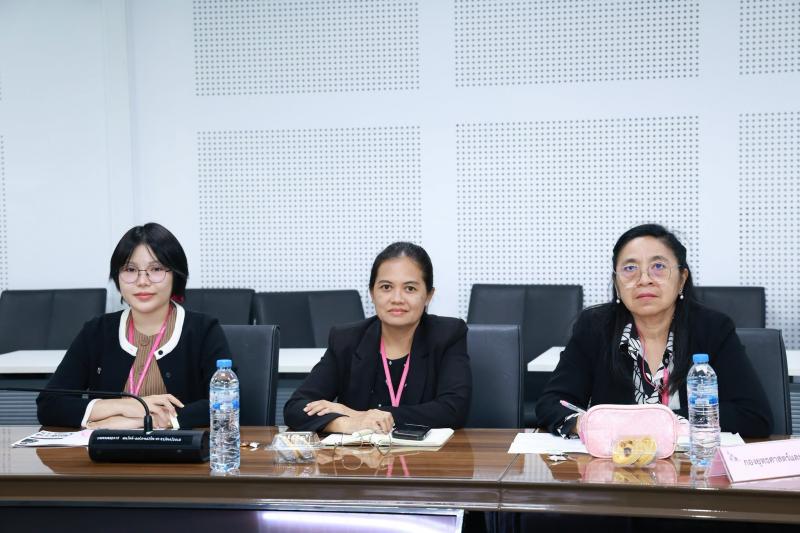 นางเตือนใจ คงสมบั�