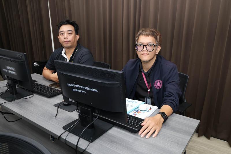 นางเตือนใจ คงสมบั�