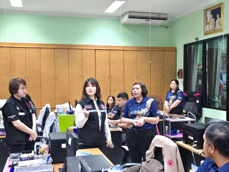 นางสาวชวนชม จันทะ�