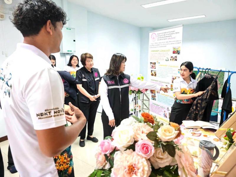 นางสาวชวนชม จันทะ�