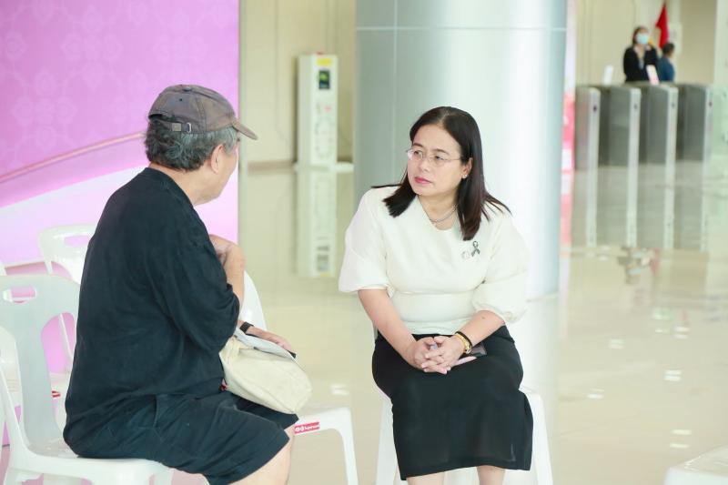 นางเตือนใจ คงสมบั�