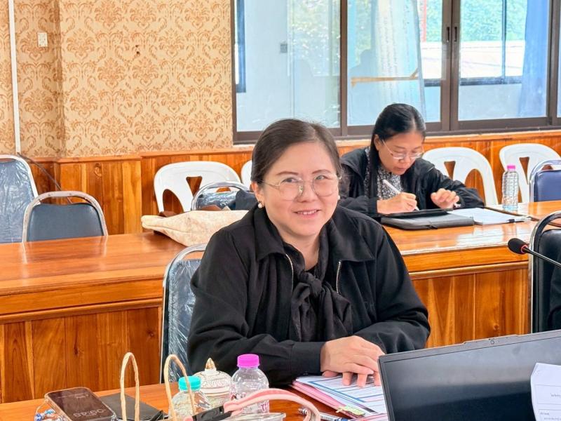 นางศิริลักษณ์ มีม�