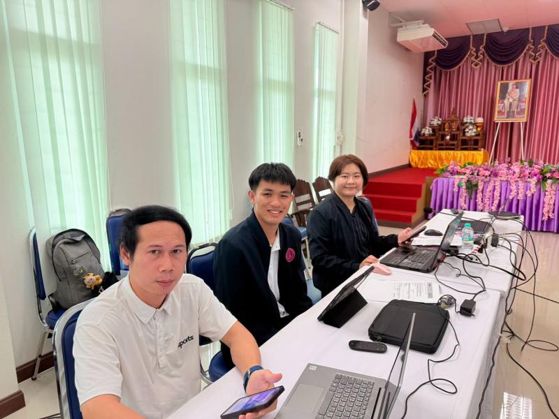 นางศิริลักษณ์ มีม�