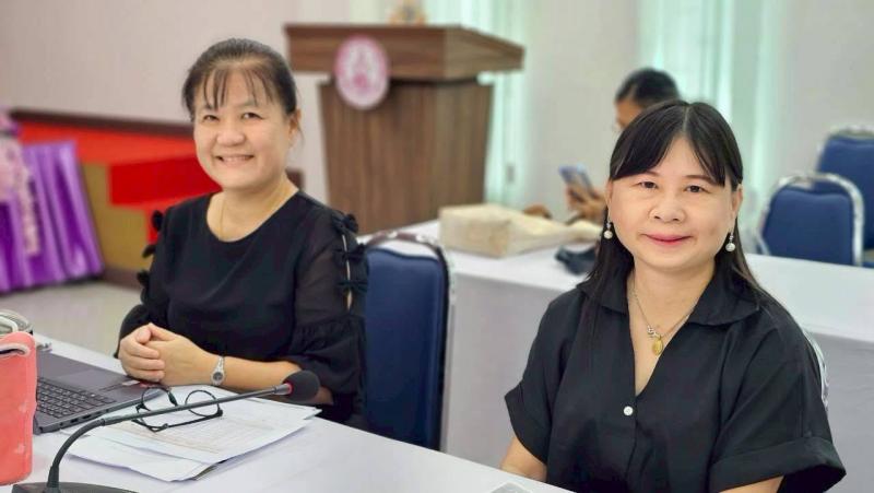 นางศิริลักษณ์ มีม�