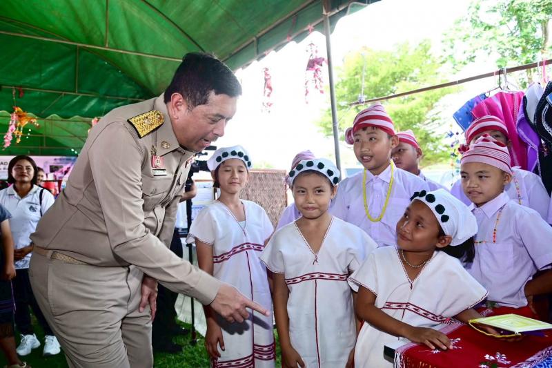 รมว.พม. กล่าวรายงา�