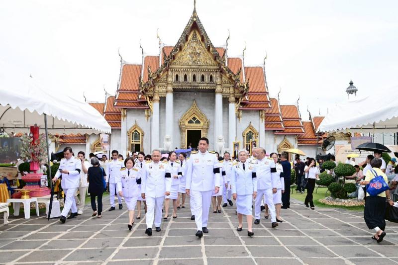 จุดแสงธรรมสู่ยอด�