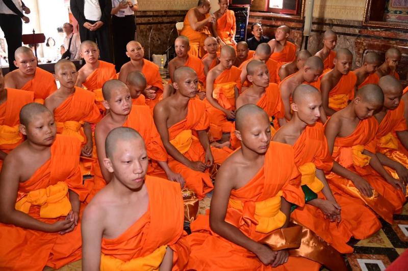 จุดแสงธรรมสู่ยอด�