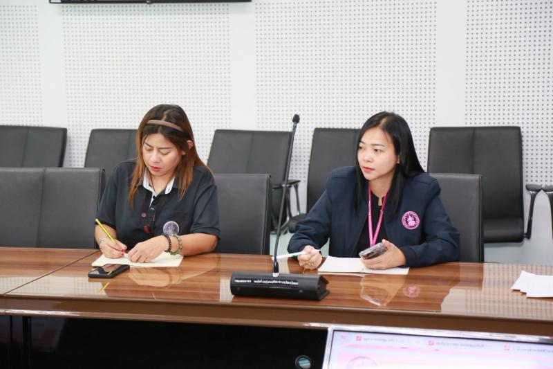นางสาวนภาพร เมฆาผ�