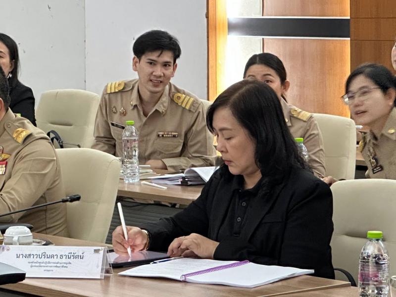 นางสาวสุนีย์ ศรีส�