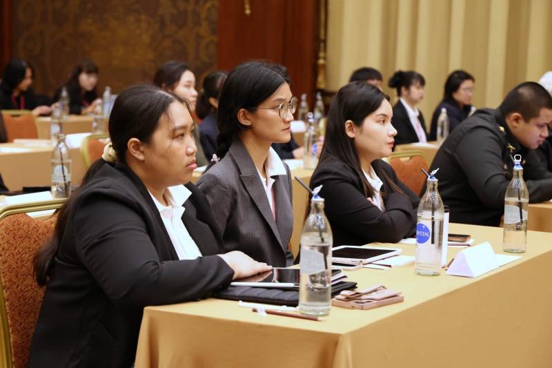 ปลัด พม. เป็นประธา�