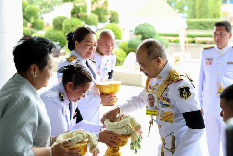 รมว.พม. ทูลรายงานว�