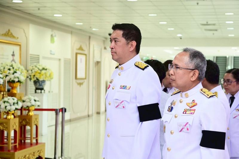 รมว.พม. ทูลรายงานว�