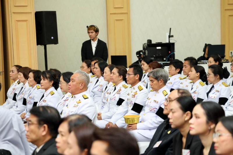 รมว.พม. ทูลรายงานว�