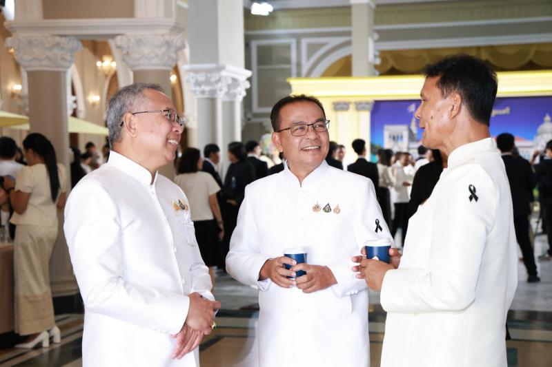 ปลัด พม. ร่วมแสดงค�