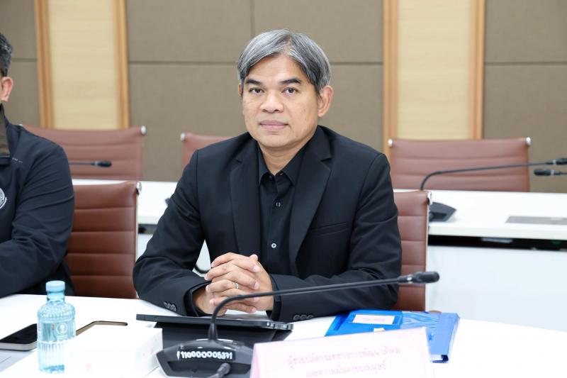 นางสาวสุนีย์ ศรีส�