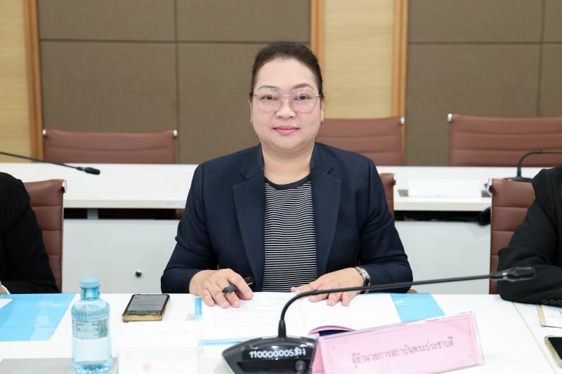 นางสาวสุนีย์ ศรีส�