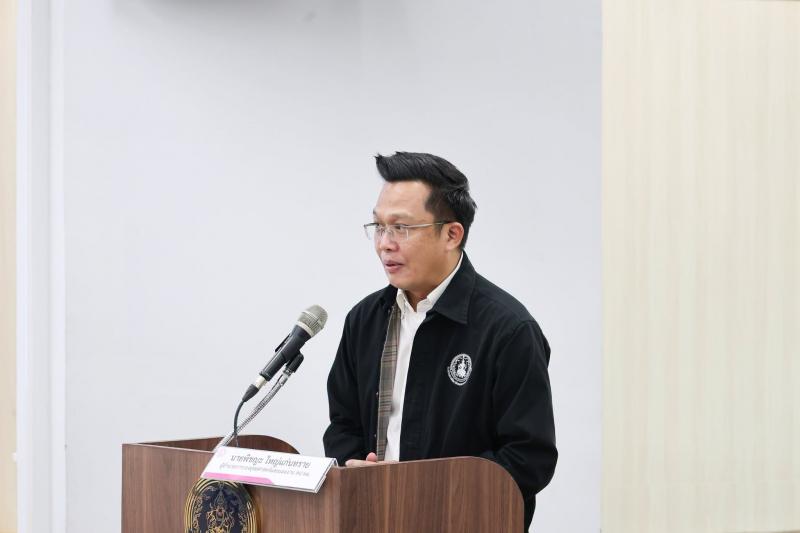 นางเตือนใจ คงสมบั�
