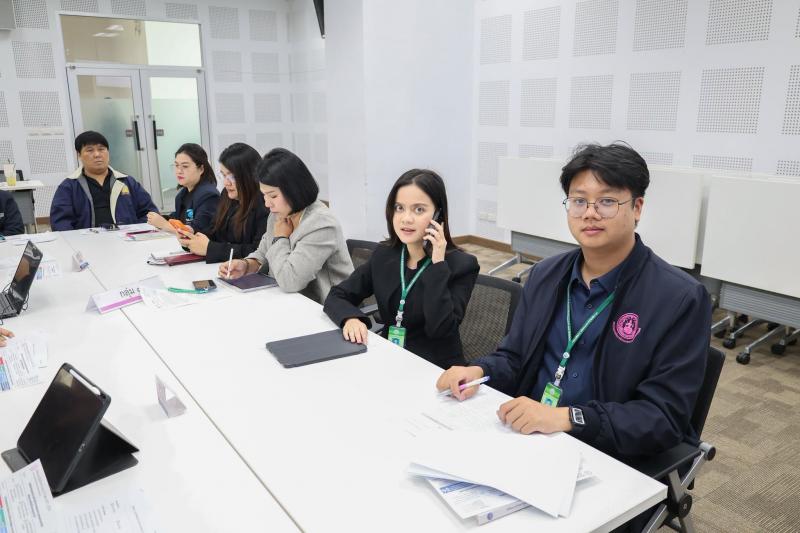 นางเตือนใจ คงสมบั�