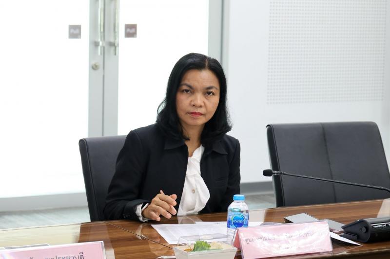 นางเตือนใจ คงสมบั�