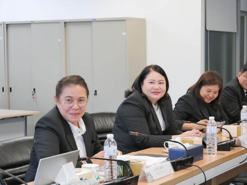 นางสาวสุนีย์ ศรีส�