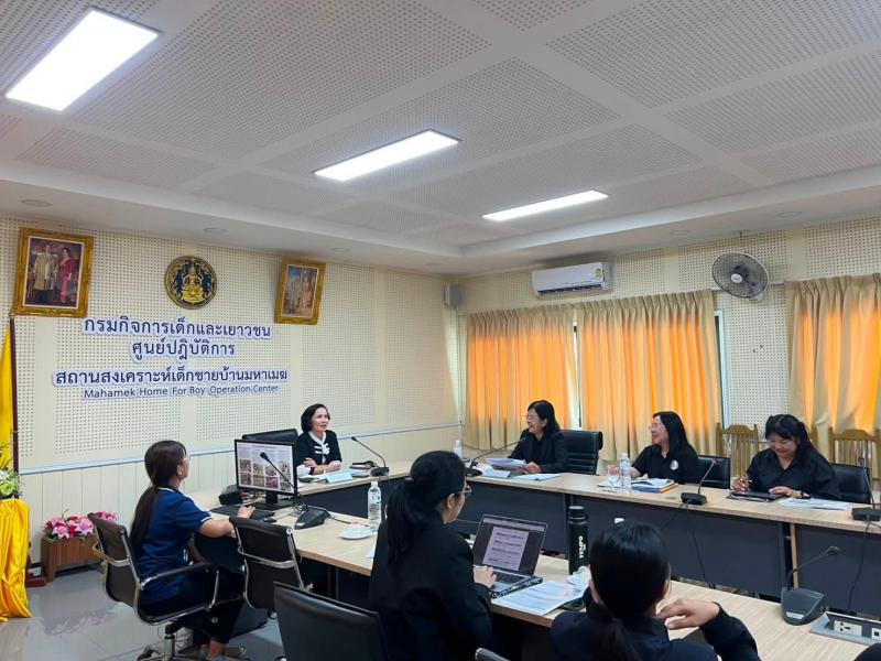 นางวาสนา ทองจันทร�