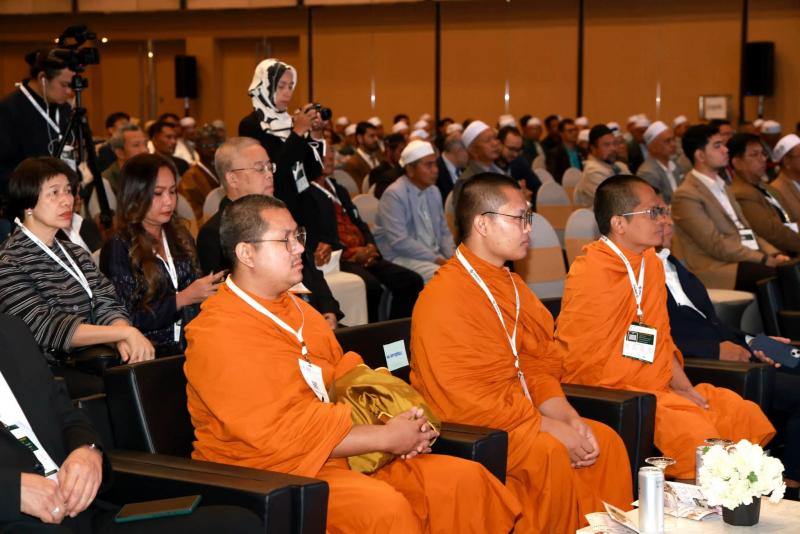 ปลัด พม. กล่าวรายง�