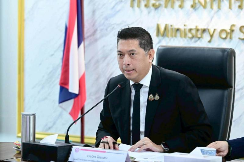 รมว.พม. เป็นประธาน�