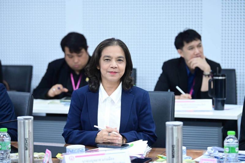 รมว.พม. เป็นประธาน�