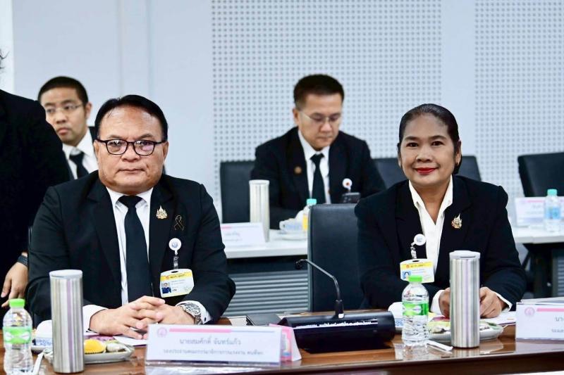 รมว.พม. เป็นประธาน�