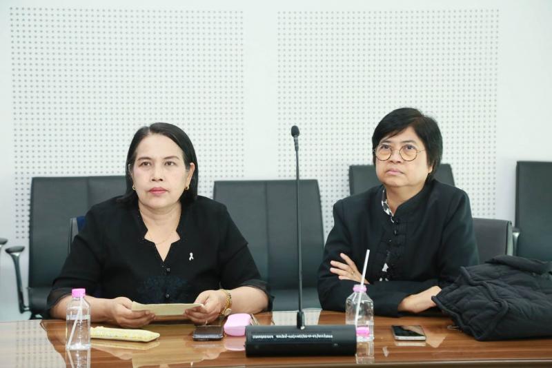 นายชนินทร์ รุ่งธน�