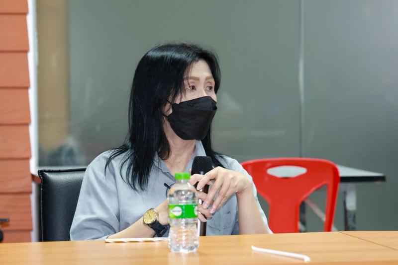 นายชนินทร์ รุ่งธน�