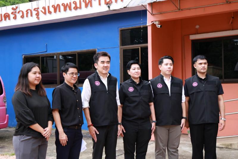 นายชนินทร์ รุ่งธน�