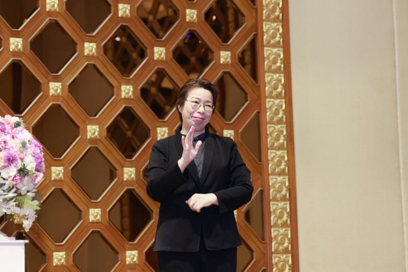 ปลัด พม. เป็นประธา�