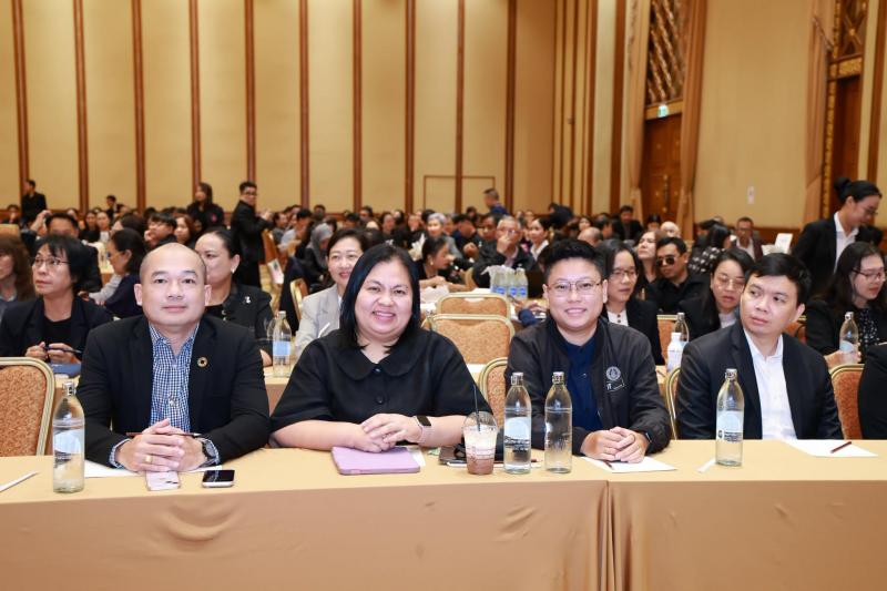 ปลัด พม. เป็นประธา�