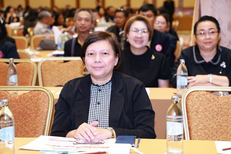 ปลัด พม. เป็นประธา�