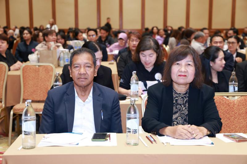 ปลัด พม. เป็นประธา�